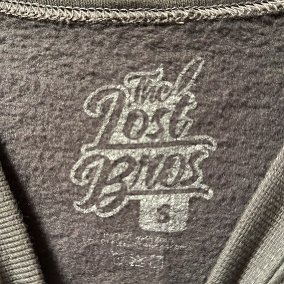 The Lost Bros Drink Around The House Tour Crewneck - Picture 3 of 5